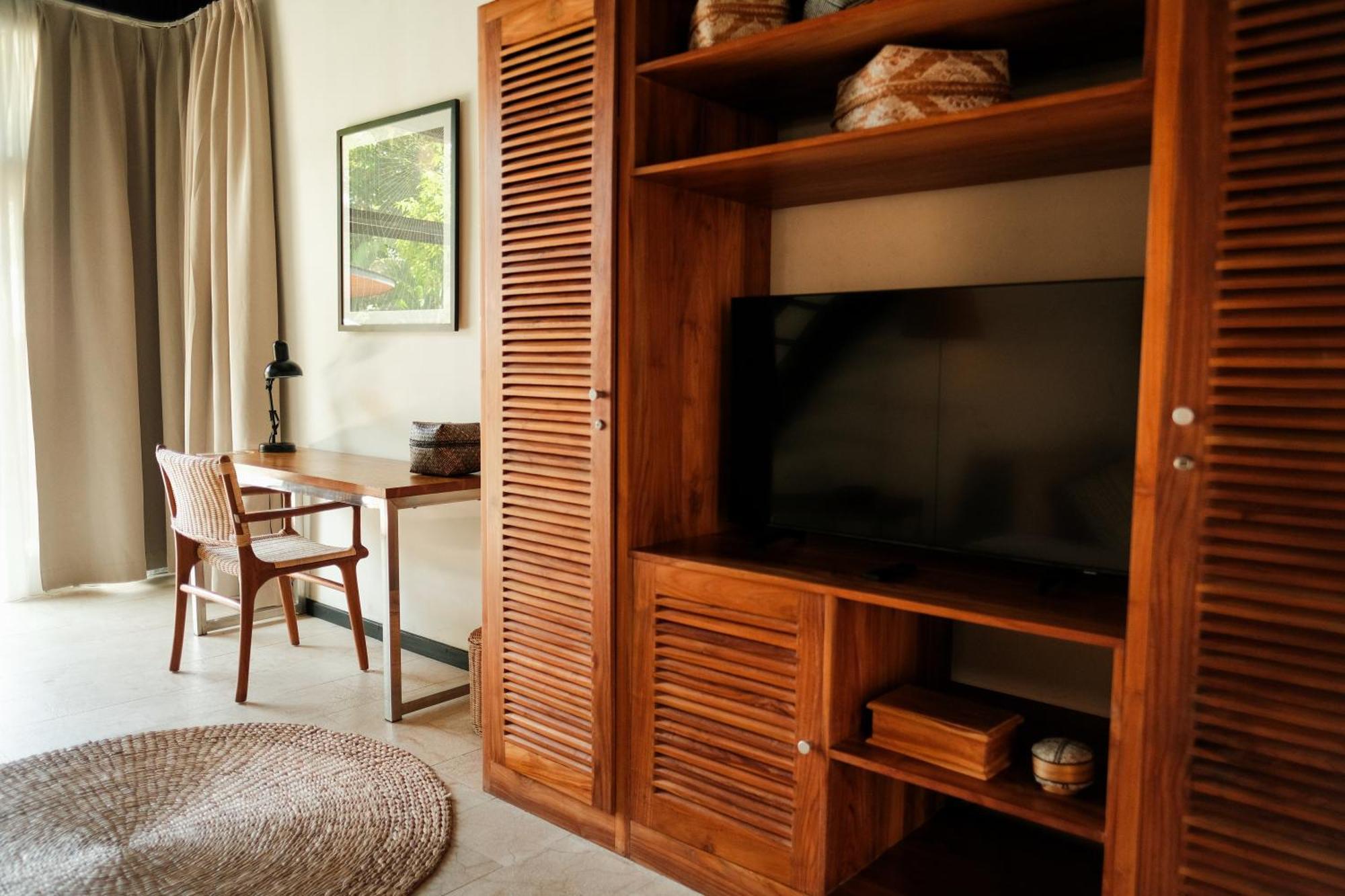 Wave House Resort Canggu Exterior photo